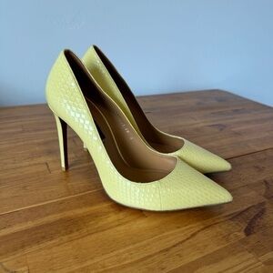 Ralph Lauren Purple Label Yellow Point Toe Leather Snake Stiletto Heels Size 39